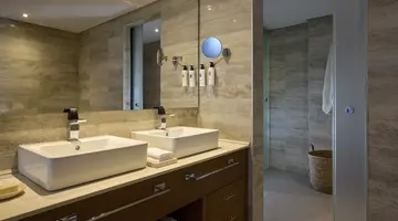 BOUTIQUE 5 HOTEL & SPA