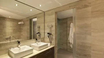 BOUTIQUE 5 HOTEL & SPA