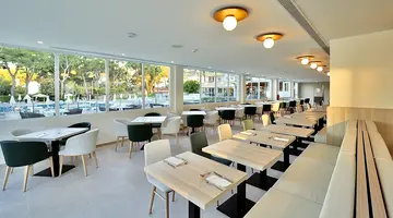 BQ BELVEDERE HOTEL