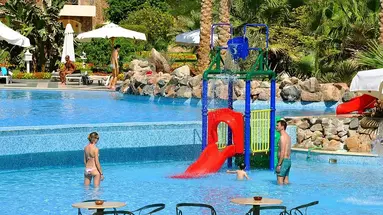 Brayka Bay Resort