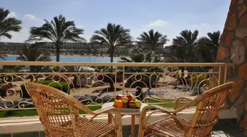 BRAYKA BAY RESORT
