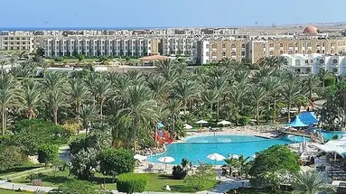Brayka Bay Resort