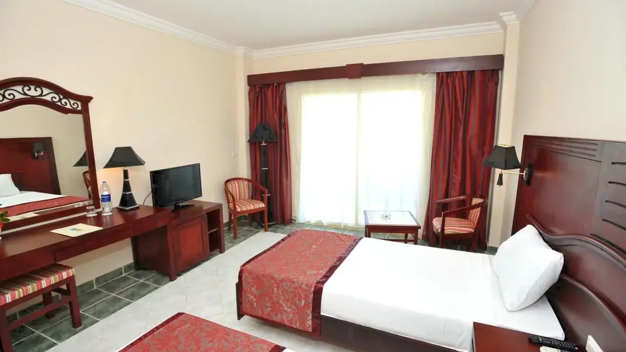 BRAYKA BAY RESORT