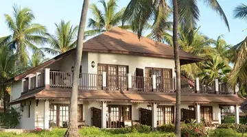 Breezes Beach Club 5