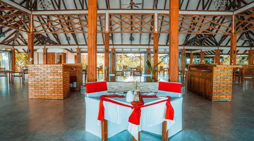 BRENNIA KOTTEFARU MALDIVES