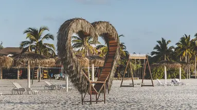 BRENNIA KOTTEFARU MALDIVES