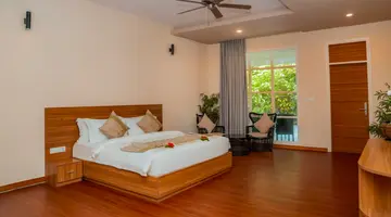 BRENNIA KOTTEFARU MALDIVES