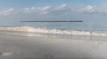 BRENNIA KOTTEFARU MALDIVES