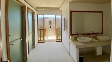 BRENNIA KOTTEFARU MALDIVES