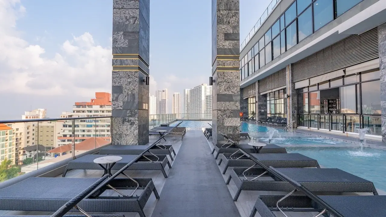 Brighton Grand Hotel & Convention Pattaya