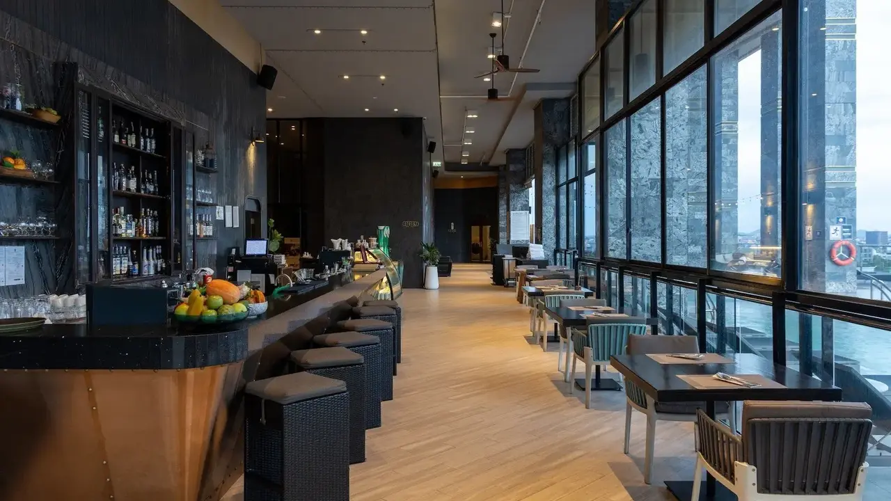 Brighton Grand Hotel & Convention Pattaya