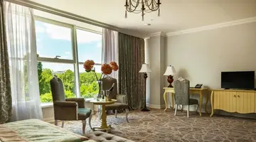 Bristol Central Park Hotel