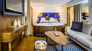 Bristol Tradition & Luxury