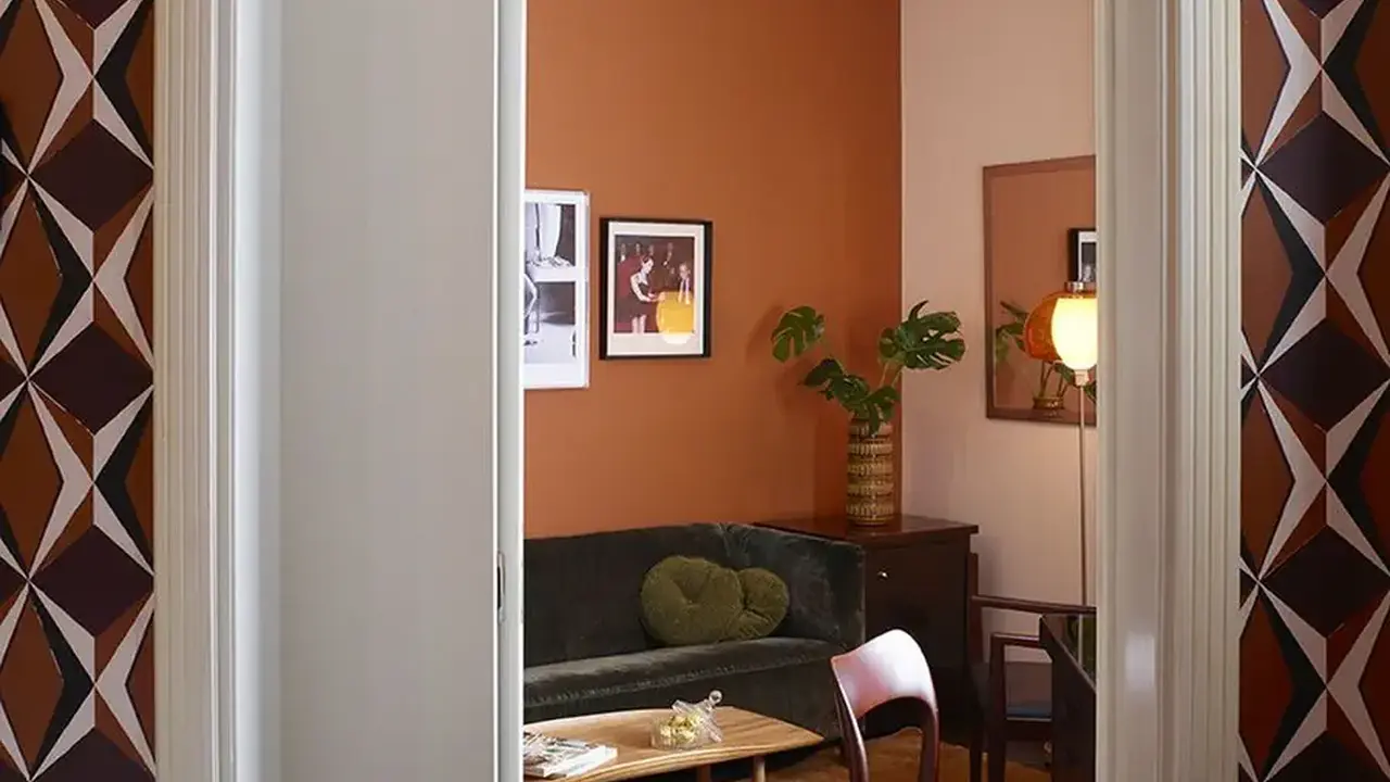 Brown Acropol