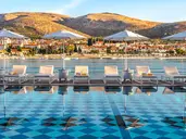 Brown Beach House Croatia & SPA