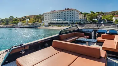 Brown Beach House Croatia & SPA