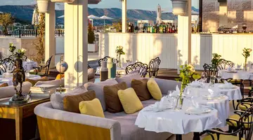 Brown Beach House Croatia & SPA