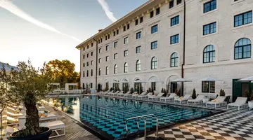 Brown Beach House Croatia & SPA