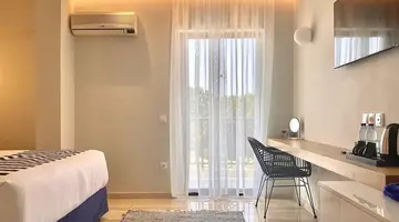 Bruskos Hotel & Suites