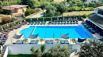Bruskos Hotel & Suites