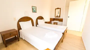 Bruskos Hotel & Suites
