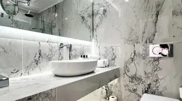 Bruskos Hotel & Suites