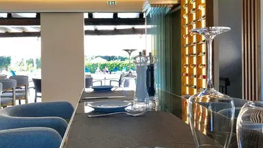 Bruskos Hotel & Suites