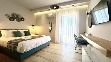 Bruskos Hotel & Suites