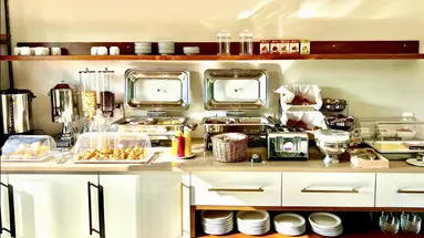 Bruskos Hotel & Suites