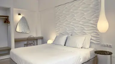 Bruskos Hotel & Suites