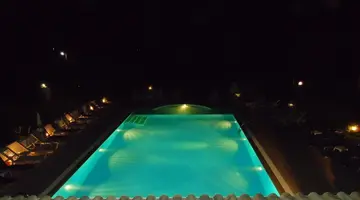 Bruskos Hotel & Suites