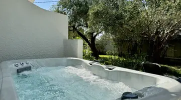 Bruskos Hotel & Suites