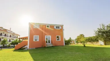 Bruskos Hotel & Suites