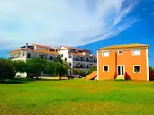 Bruskos Hotel & Suites