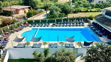 Bruskos Hotel & Suites