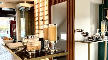 Bruskos Hotel & Suites
