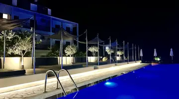 Bruskos Hotel & Suites