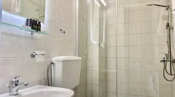 Bruskos Hotel & Suites