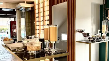 Bruskos Hotel & Suites
