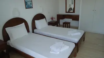 Bruskos Hotel & Suites