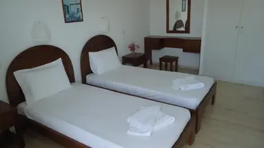 Bruskos Hotel & Suites