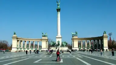 BUDAPESZT - SZLAKIEM WĘGIERSKICH WINNIC - 4 dni