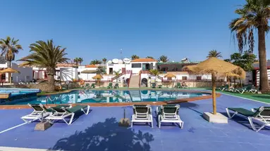 Bungalows Castillo Club Lake
