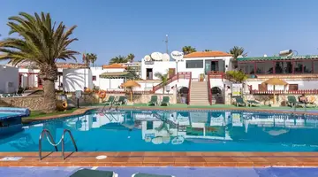 Bungalows Castillo Club Lake