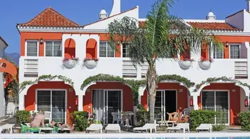 Bungalows Cordial Green Golf