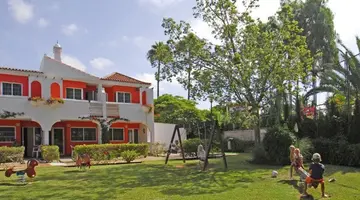 Bungalows Cordial Green Golf
