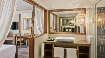 C MAURITIUS