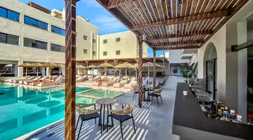 Cabana Blu Hotel & Suites