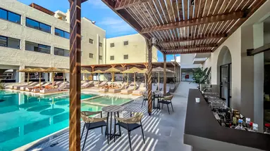 Cabana Blu Hotel & Suites