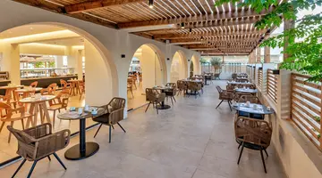 Cabana Blu Hotel & Suites